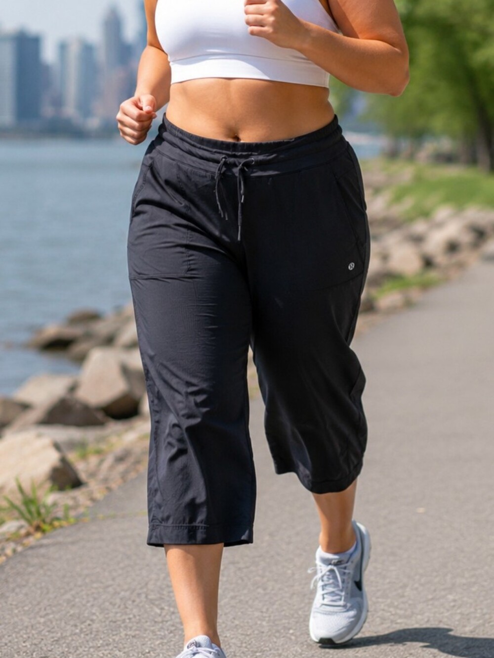 Lululemon Black Cropped Athletic Pants Size 12 Drawstring Wide Leg Workout Pants